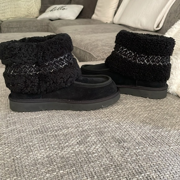 NWT UGG Mini Braided Boots! - Picture 10 of 11
